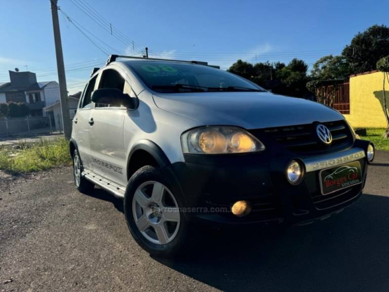 VOLKSWAGEN - CROSSFOX - 2008/2008 - Prata - R$ 29.900,00