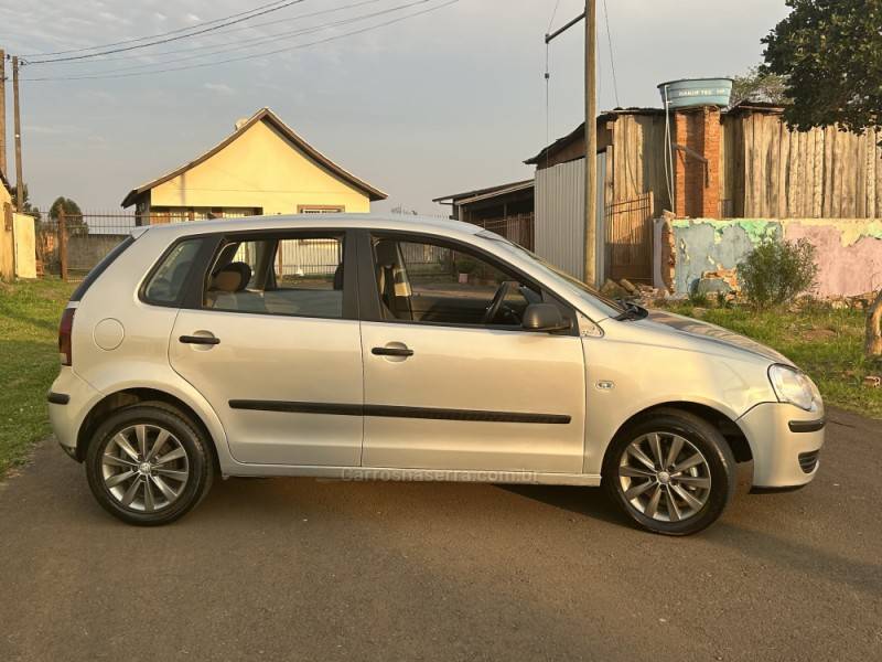 VOLKSWAGEN - POLO - 2007/2007 - Prata - R$ 29.900,00